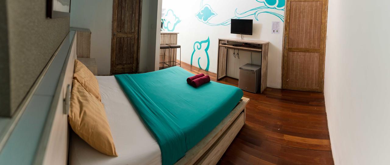 קוטה לומבוק Nau Here Hostel מראה חיצוני תמונה