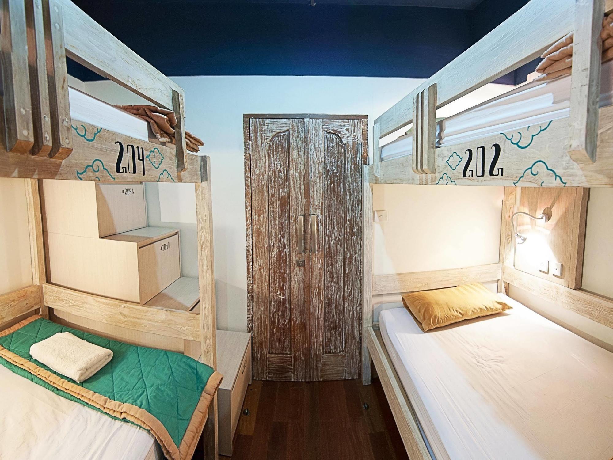 קוטה לומבוק Nau Here Hostel מראה חיצוני תמונה