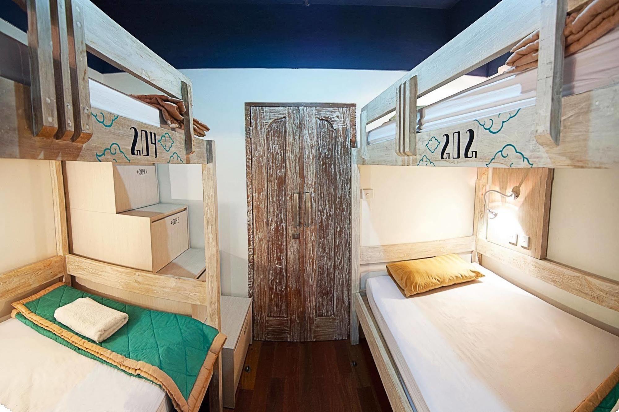 קוטה לומבוק Nau Here Hostel מראה חיצוני תמונה